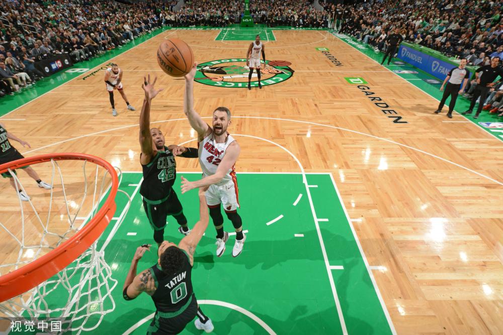 转会市场充 转会市场充