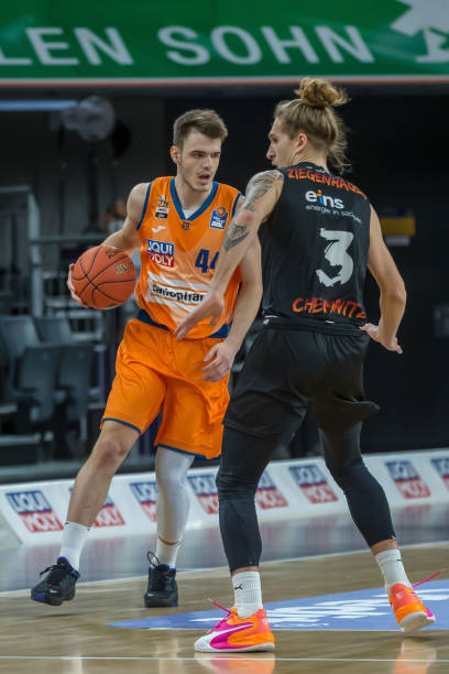 精神领袖的 精神领袖的