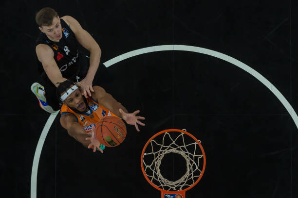 当时萨卡开 当时萨卡开