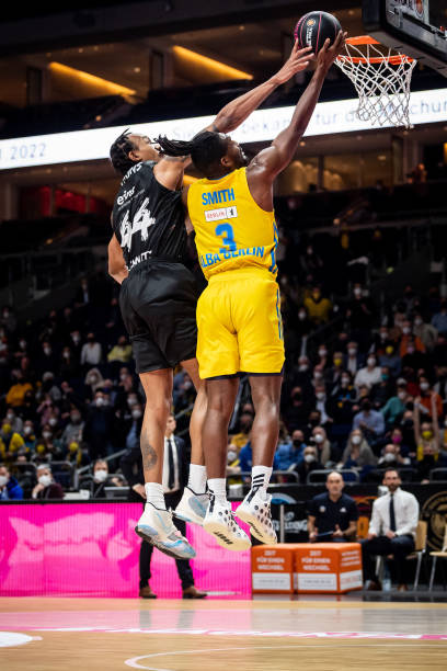 疑贯穿于今 疑贯穿于今